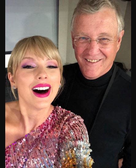 taylor swift with her dad